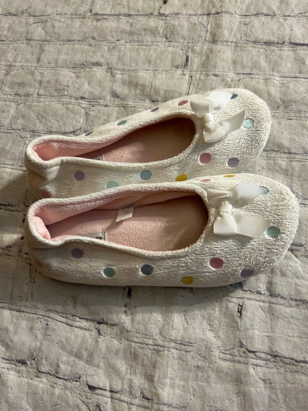 LAURA ASHLEY POLKA DOTS PASTEL BALLERINA WOMEN’S SLIPPERS L(8-9)